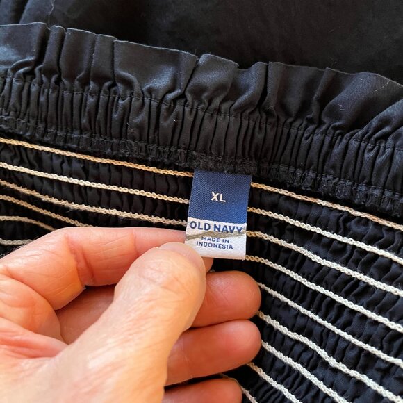 Old Navy XL Fit & Flare Off-The-Shoulder Puff-Sleeve Smocked Cotton-Poplin Dress - Picture 2 of 9